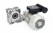 Elektromotory s převodovkou