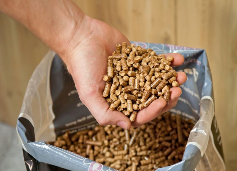 Dřevěné pelety Jablko 9 kg Pit Boss 55233 na uzení, grilování