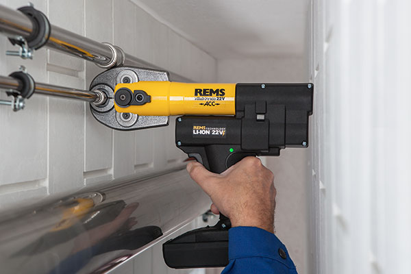 REMS Lisovací kleště Mini-Press 22V ACC Basic-Pack/P, L-Boxx 578005 stroj bez Aku a nabíječky