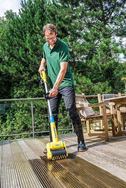 SET Gloria Aku kartáč MultiBrush Li-on 299.0000 + Aku 4.0 Ah 18V Bosch + nabíječka SN