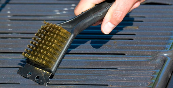 Čistící kartáč 2v1, mosazné štětiny, škrabka Campingaz 2000032607