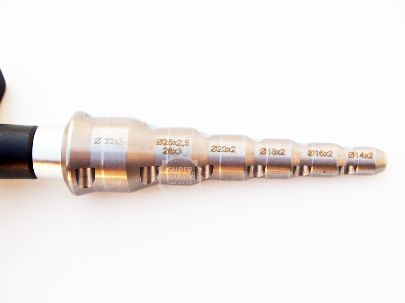 Icomar Inox ruční kalibrátor trubek 14-32 mm PEX-AL-PEX s odhrotovačem