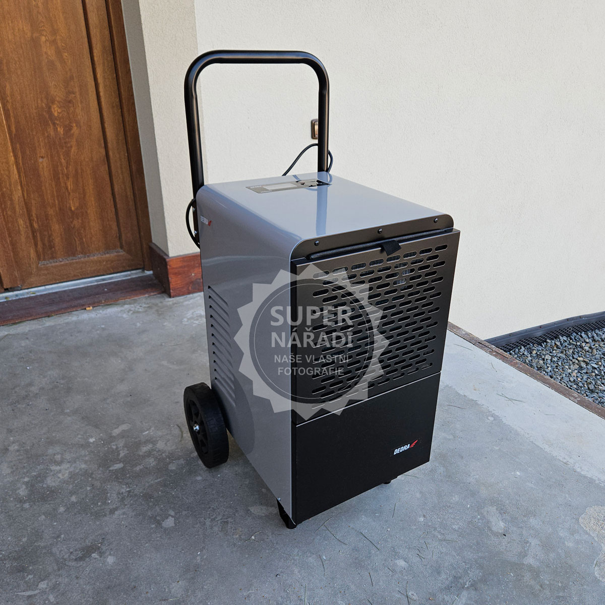 Dedra odvlhčovač vzduchu 750W 50l / 24h, LCD DED9902, 230V R290, vysoušeč