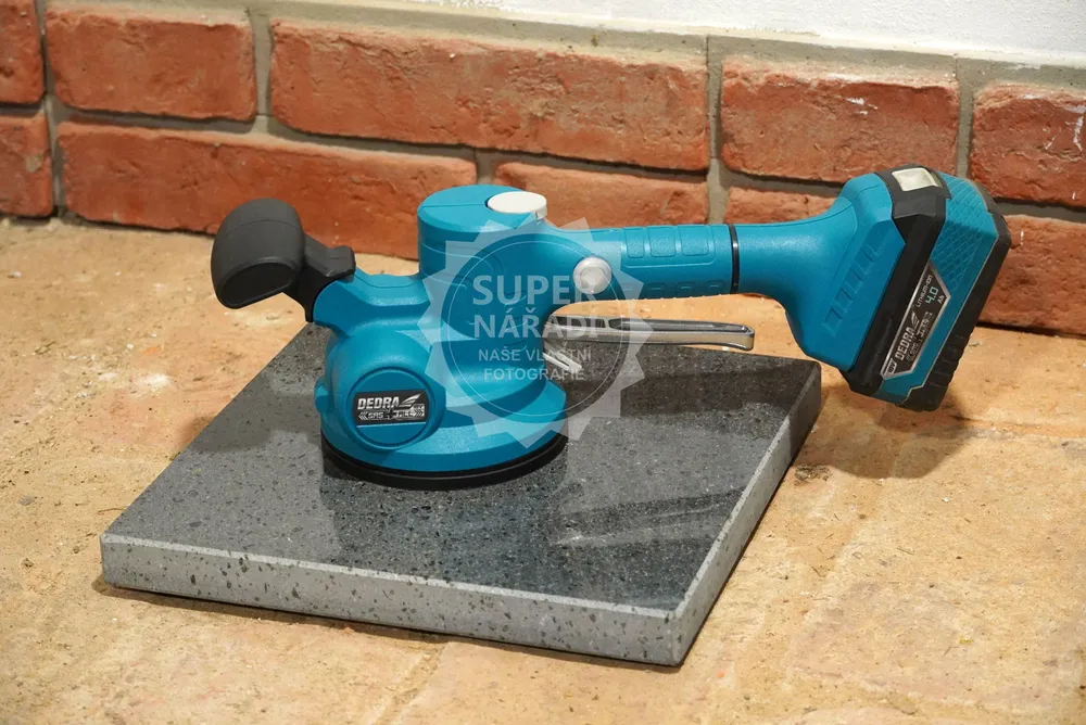 Dedra Aku vibrační přísavka 130mm, do 50 Kg DED6912 SAS+ALL 18V pro pokládku dlaždic, obklady
