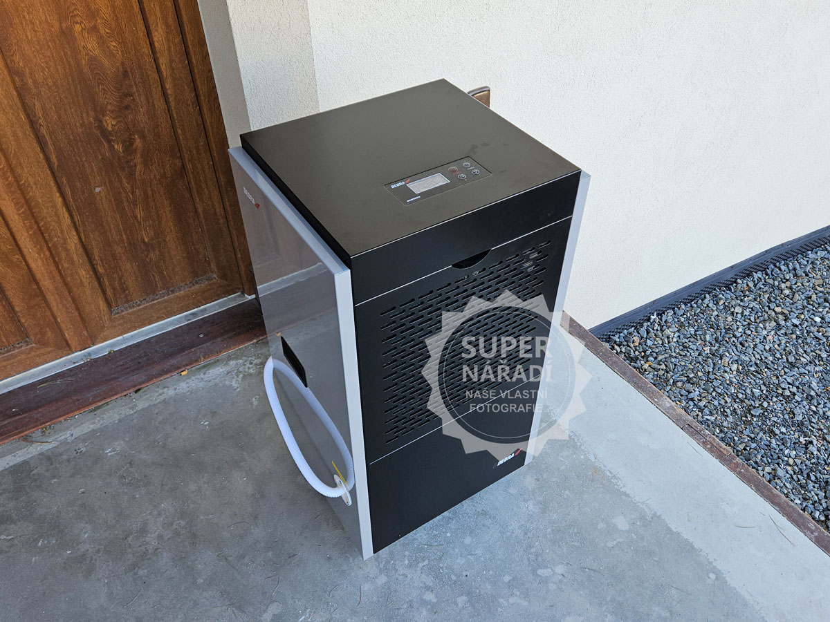 Dedra odvlhčovač vzduchu 1000W 90l / 24h, LCD DED9904, 230V R290 vysoušeč