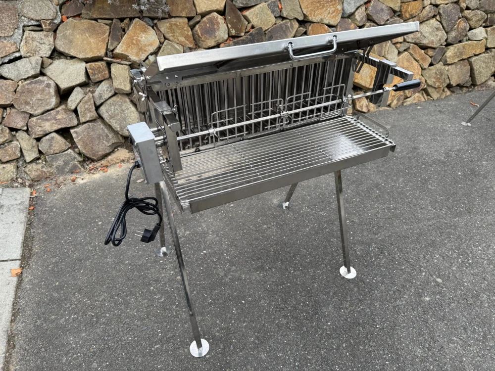 Nerezový gril na kuře, kýtu a pečeni S70 / 1x Rotisserie UG Grill s bočním topeništěm, 70 cm se stříškou