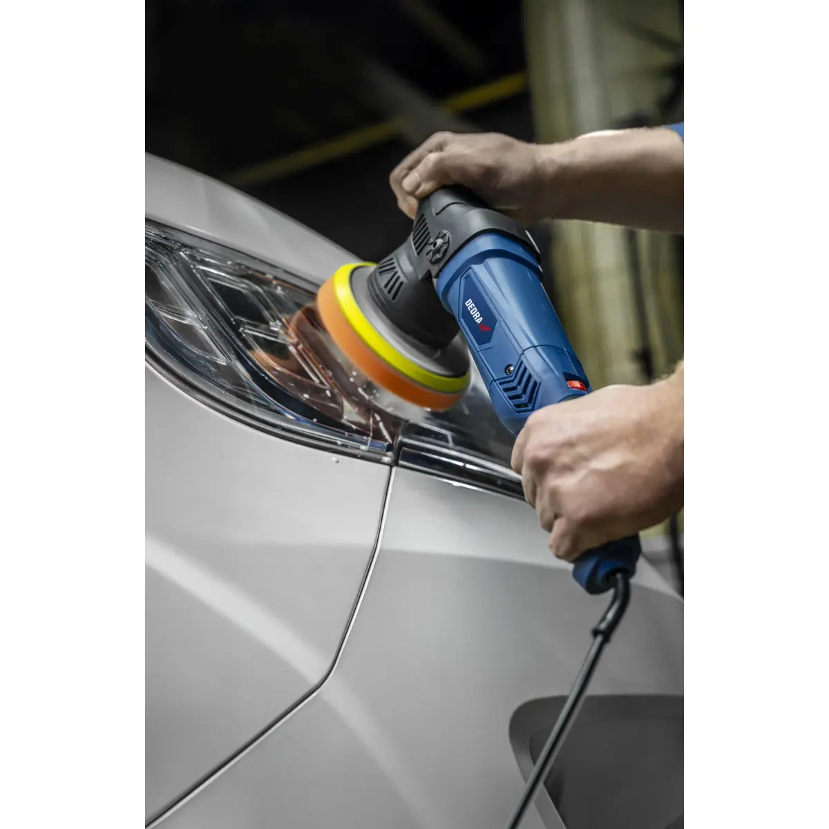 Dedra excentricko-rotační leštička 900W DED7991 + 2 kotouče 125, 150mm