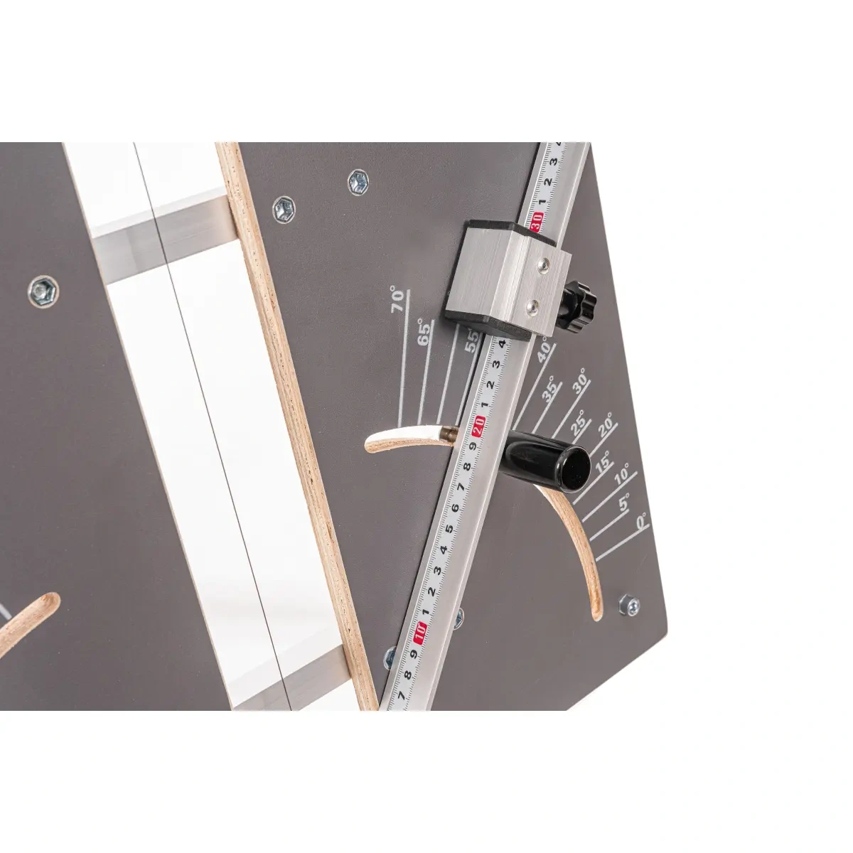 Řezačka na polystyren Dedra DED7509, 200 W, délka řezu 135 cm, stativ a boční plochy, max. síla 35 cm