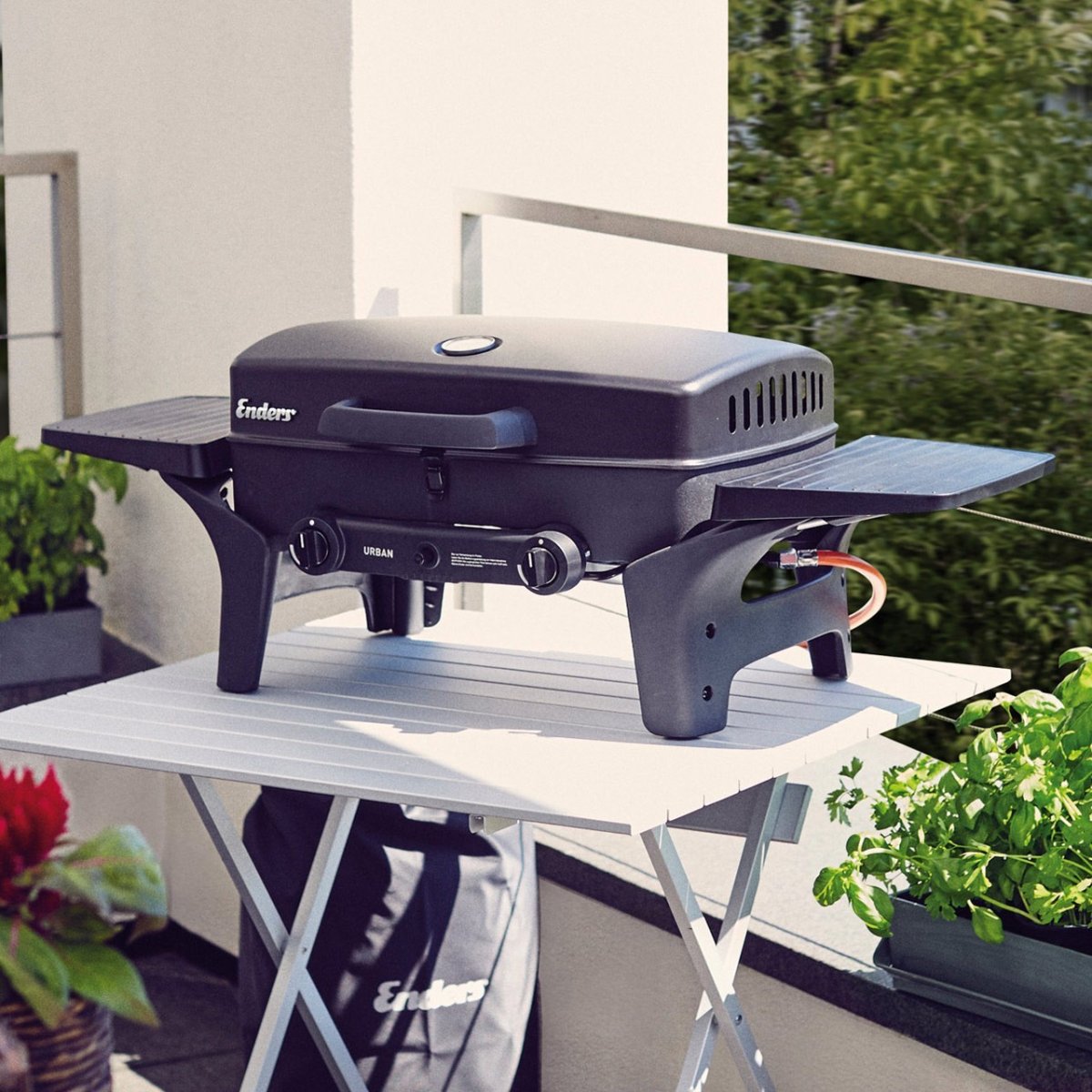 Enders Urban plynový gril 4,4 kW, litinové rošty, piezo, na balkon 219-2095
