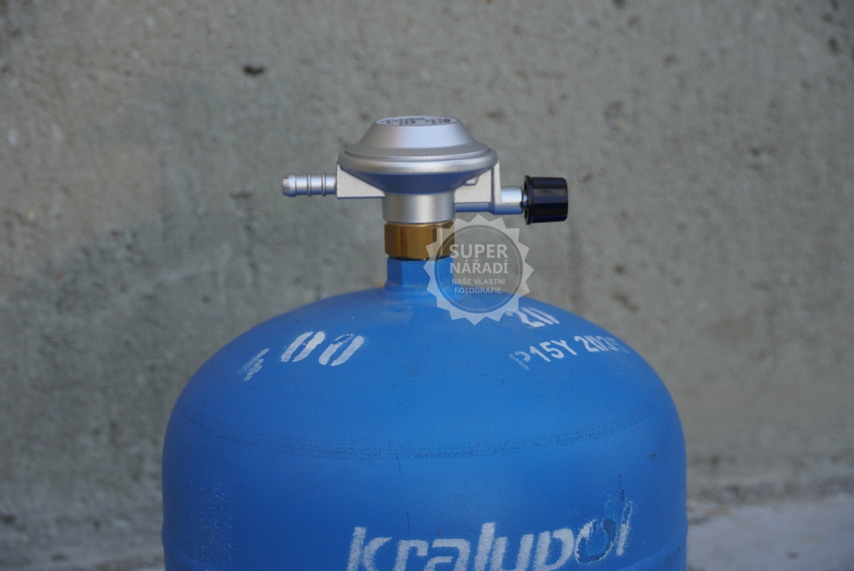 GOK Regulátor plynu 29 mbar LPG na 2 kg láhev s ventilem 01 043 13, EN61 combi