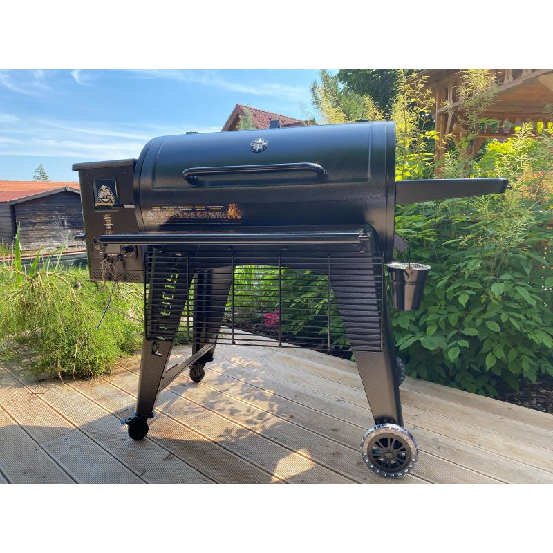 Gril na dřevěné pelety Navigator 1150 Pit Boss PB1150G