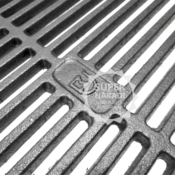 DAVR BBQ grilovací rošt 40x46cm z 10mm litiny, LE4046 obdélníkový, vnitřní madla