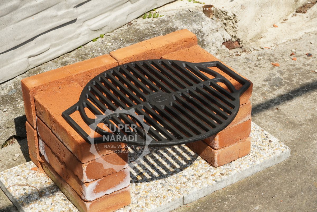 DAVR BBQ grilovací rošt 44cm z 10mm litiny, LE425 kruhový s madly