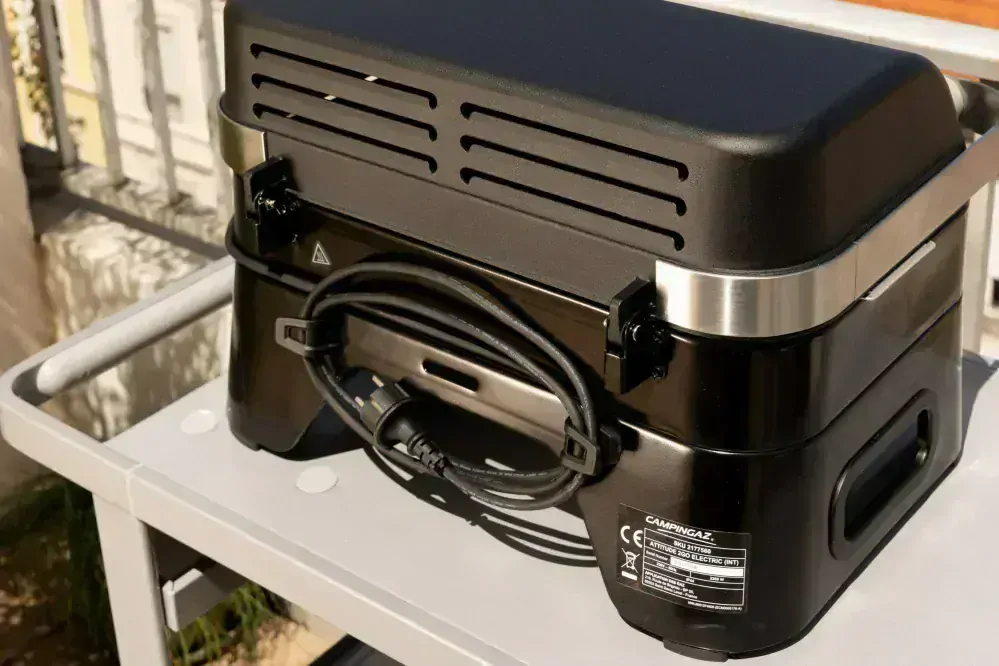 Campingaz Attitude 2GO elektrický gril 2177560, 230V s litinovým roštem