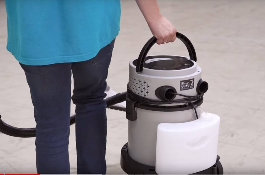 Dedra Prací vysavač 2v1 1200 W, DED6605 pro suché, mokré vysávání, praní koberců, podlah