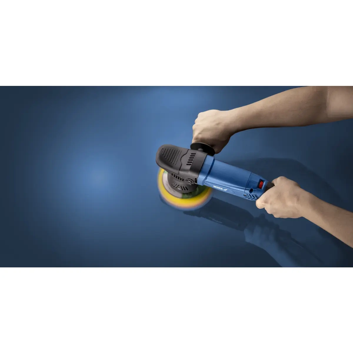 Dedra excentricko-rotační leštička 900W DED7991 + 2 kotouče 125, 150mm