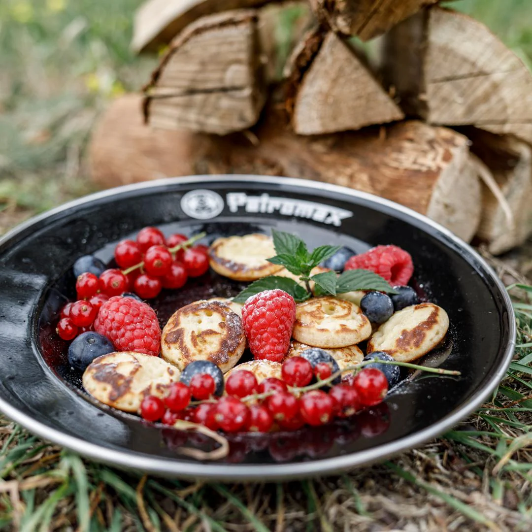 Petromax smaltované talíře 22 cm, černé 2 ks 730645, plechové