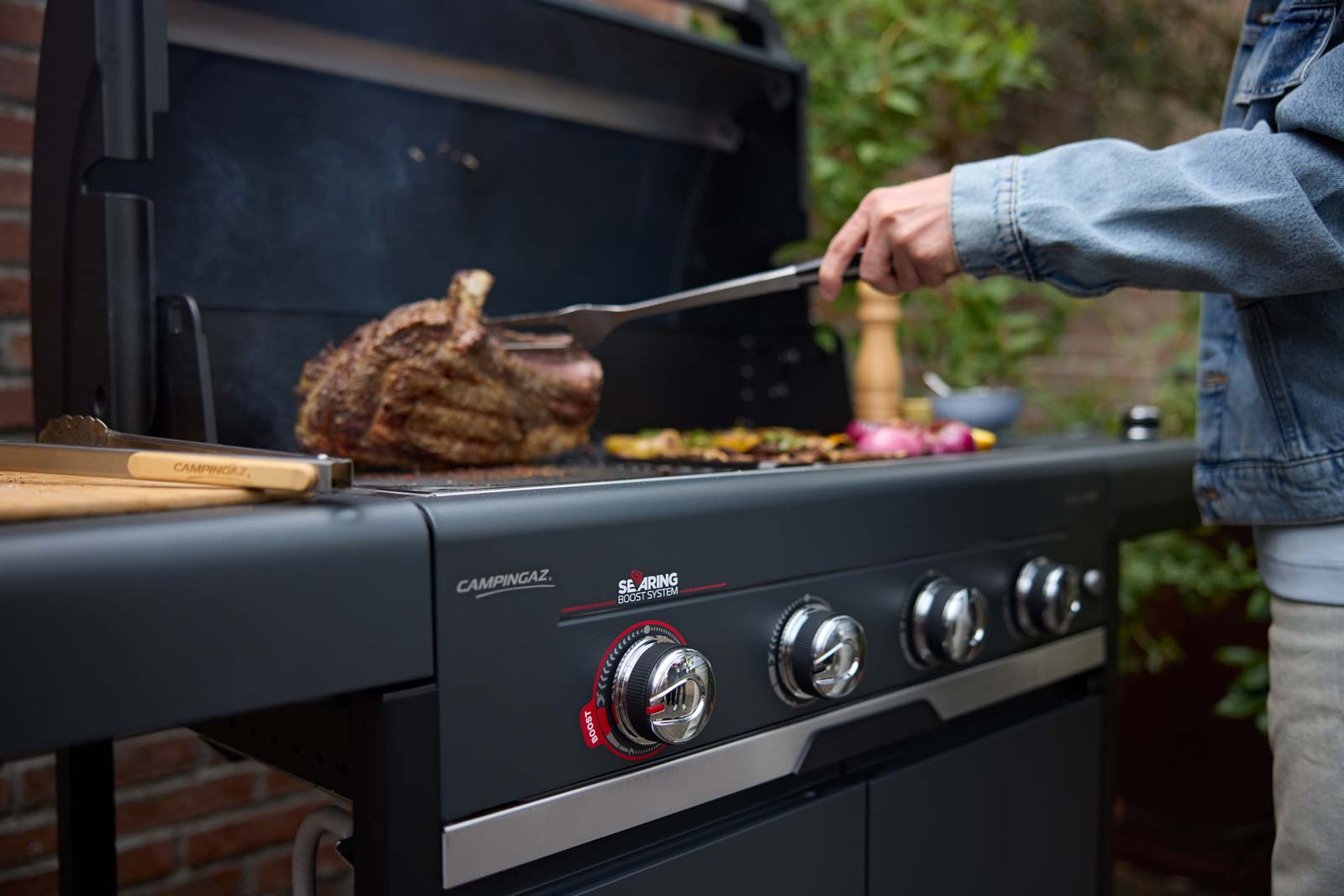 Campingaz Select 4 EXS SBS 15 kW 2229163, plynový gril skříňový Culinary 4 hořáky + vařič, černý