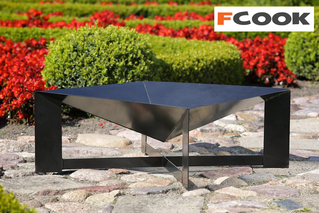 FCOOK Zahradní ohniště 70x70cm Pan34 Pyramid Cross, lakované E00269