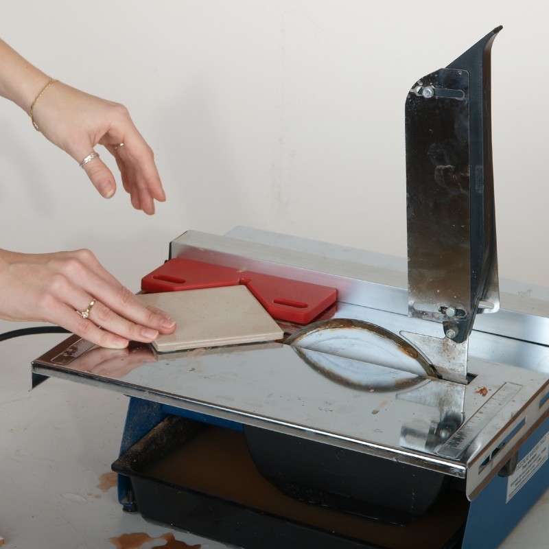 Dedra Řezačka dlaždic 450W, 180mm DED7701, elektrická 230V s vodním chlazením