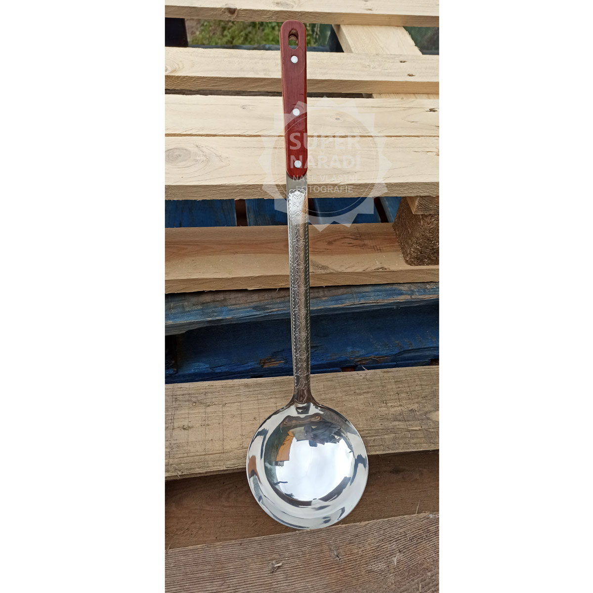 Nerezová naběračka 43 cm, 0,16l lžíce 11 cm, IE470 se vzorem, dřevěné madlo KZT chochla