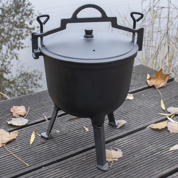 Garden Party litinový kotlík 10 l, 30 cm lovecký smaltovaný na nožkách, myslivecký PCBE10