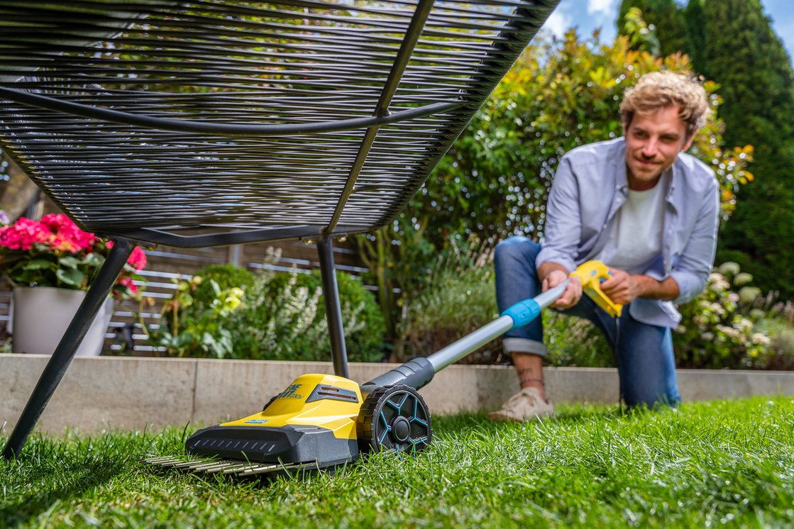 Gloria FineCut 230V kompaktní elektrická sekačka trávy 001320.0000, nožová 25 cm