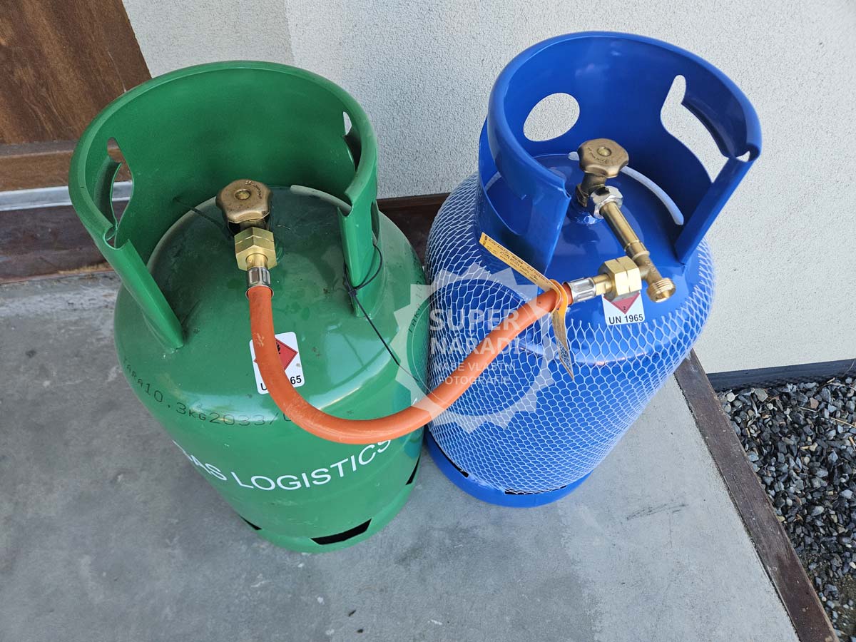 GSK sada k propojení 2 ks PB láhví, hadice 40 cm, rohové rozdvojení 90° W21,8 N2433, GOK 04-573-00, těsnění
