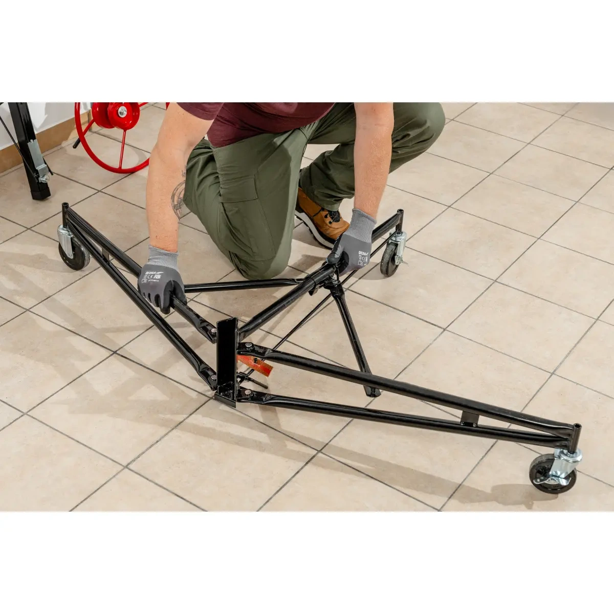 Dedra zvedák na sádrokartonové, OSB desky 140-325 cm, N1105 do 68 kg