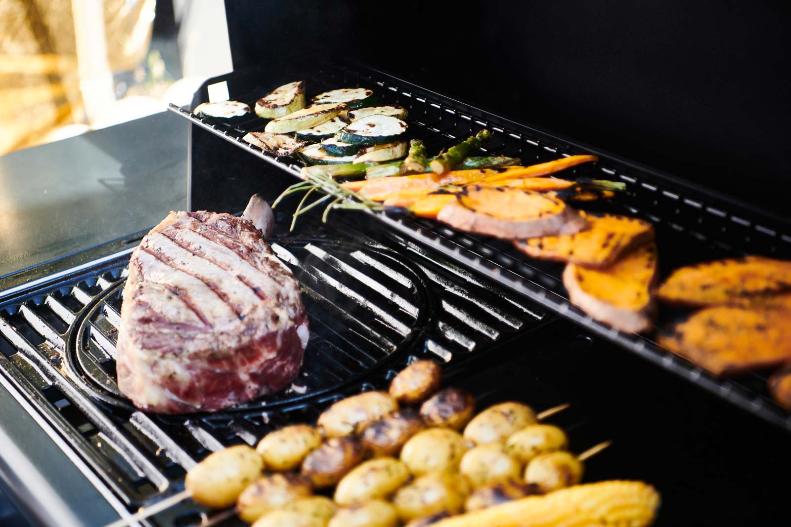 Campingaz Select 4 EXS SBS 15 kW 2229163, plynový gril skříňový Culinary 4 hořáky + vařič, černý