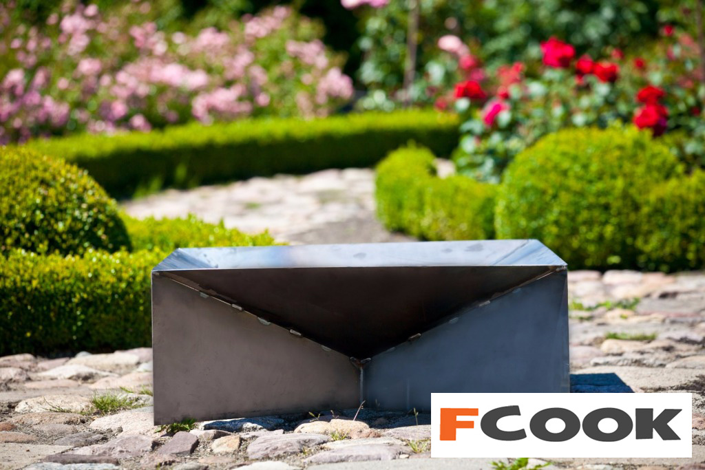 FCOOK kovové ohniště 70x70cm Pan2, čtvercové - černé na zahradu Square