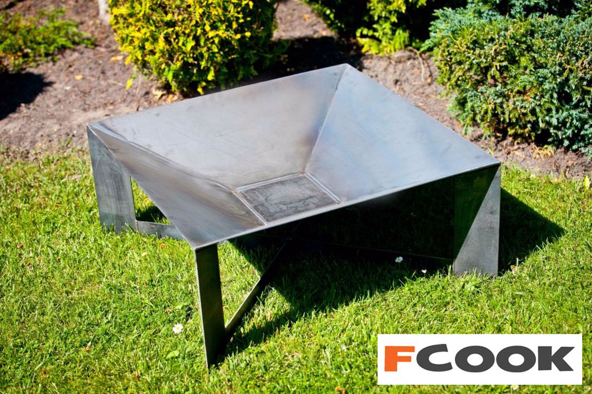 FCOOK Zahradní ohniště 70x70cm Pan34 Pyramid Cross, lakované E00269