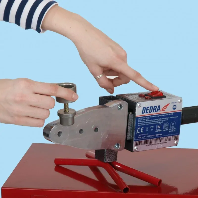 Dedra Svářečka na plastové trubky 800/1500W 16-63mm DED7515 230V