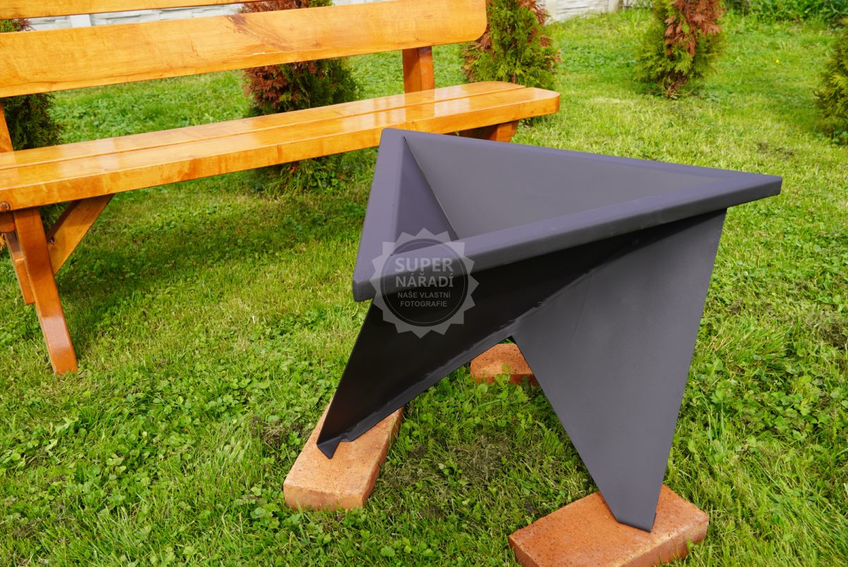 GFire ohniště 3T-Triangl 73x73 cm ocelové, 3 nožky, lakované, trojúhelník na terasu a zahradu