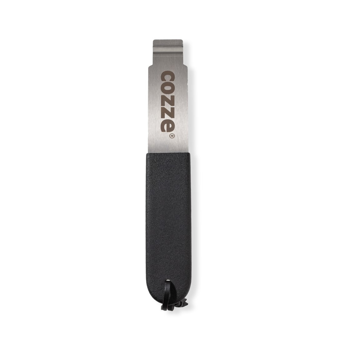 Cozze Litinová pánev 33x16,5 cm, s dřevěným tácem 90326 oboustranná, odnímatelné madlo