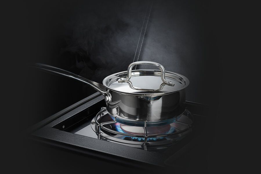 Napoleon Rogue RB 425 černý plynový gril 3+2 hořáky, infra hořák+vařič RB425RSBPK-1-CS-A +Rotiserie