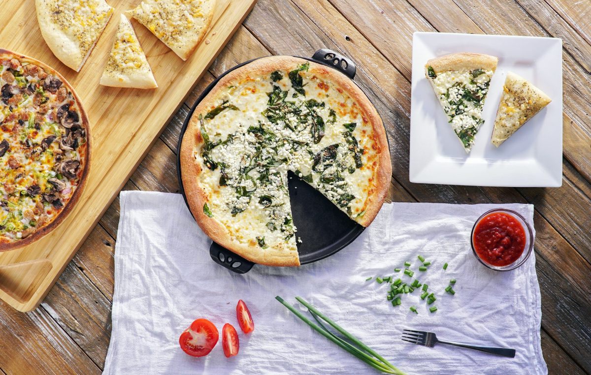 Litinový pekáč na pizzu Camp Chef 36cm CC-CIPZ14