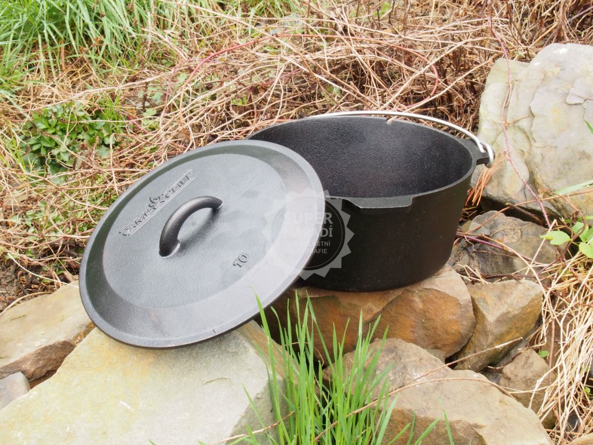 Litinový hrnec 25 cm 4 l s poklicí Camp Chef Dutch Oven bez nožiček CC-C10EU Universal