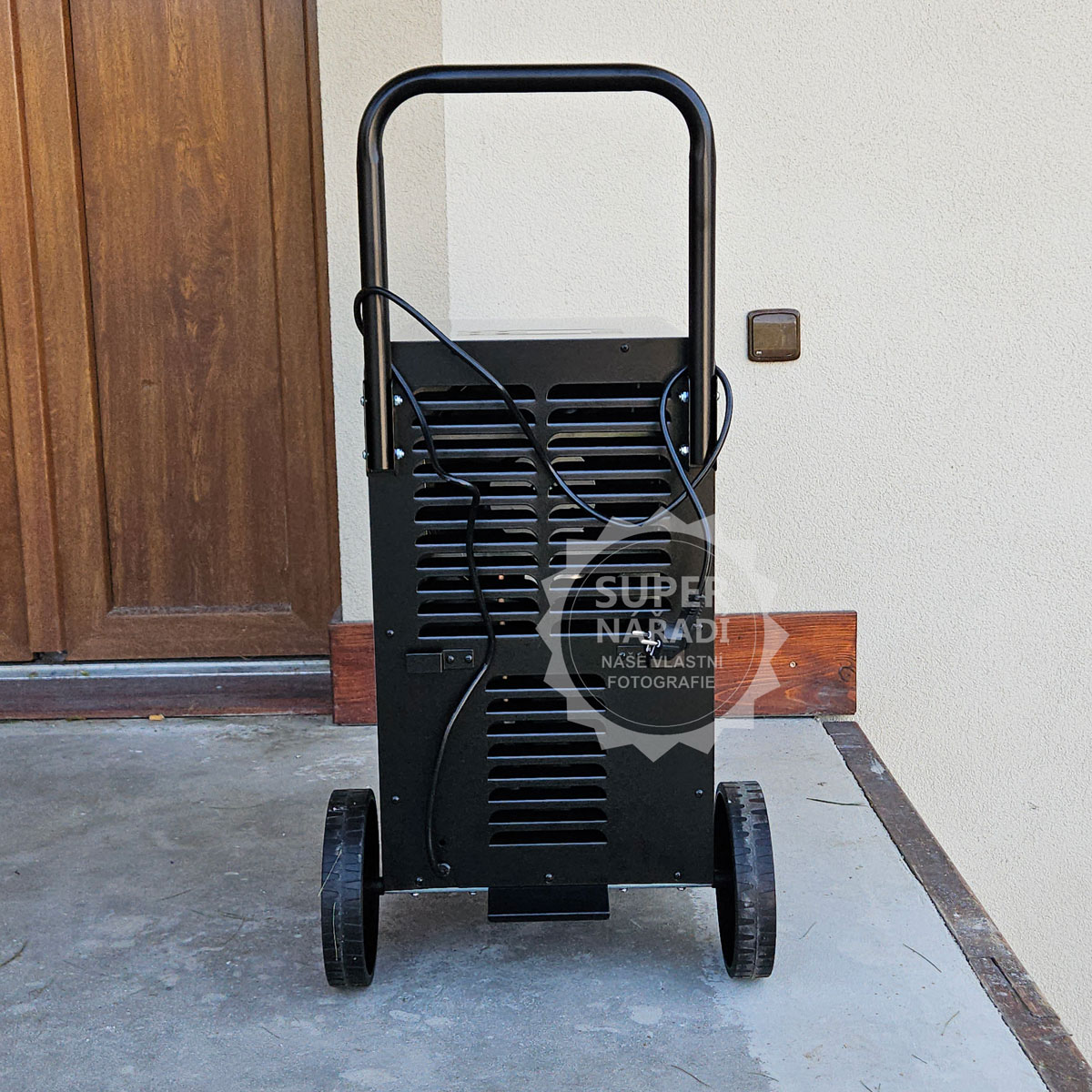 Dedra odvlhčovač vzduchu 750W 50l / 24h, LCD DED9902, 230V R290, vysoušeč