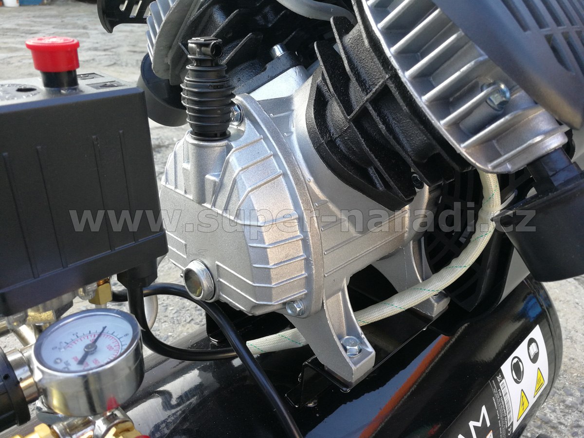 PANSAM Dvoupístový kompresor 2300W 50l 8bar, 230V olejový A077060 Dedra