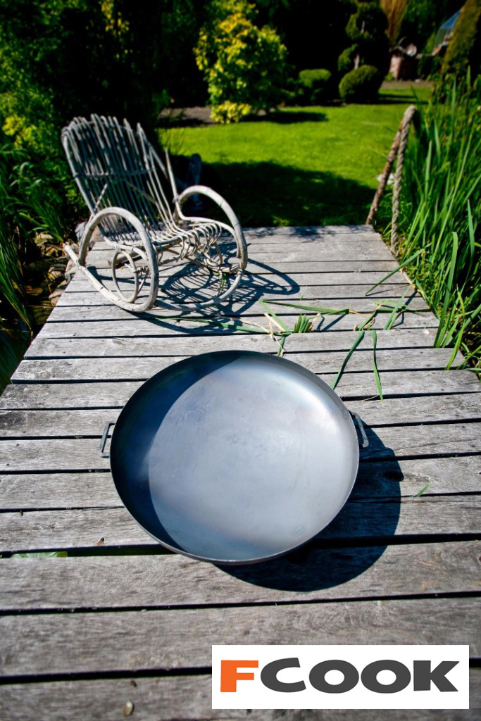 FCOOK zahradní ohniště UFO 70cm Pan37 kruhové, 3 nožky, madla - černé E00276