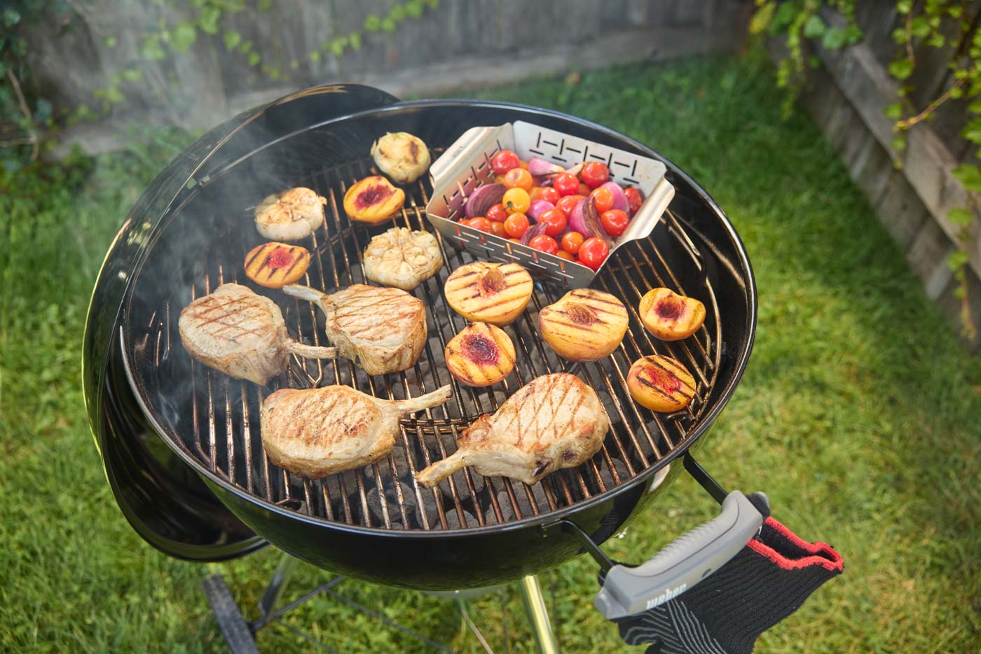 Weber Original Kettle Premium 57 cm 1502210, One-Touch a GBS System, teploměr