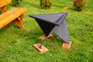 GFire ohniště 3T-Triangl 73x73 cm ocelové, 3 nožky, lakované, trojúhelník na terasu a zahradu
