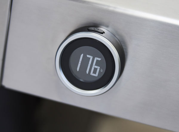 Plynový gril Weber Genesis E-335W teploměr