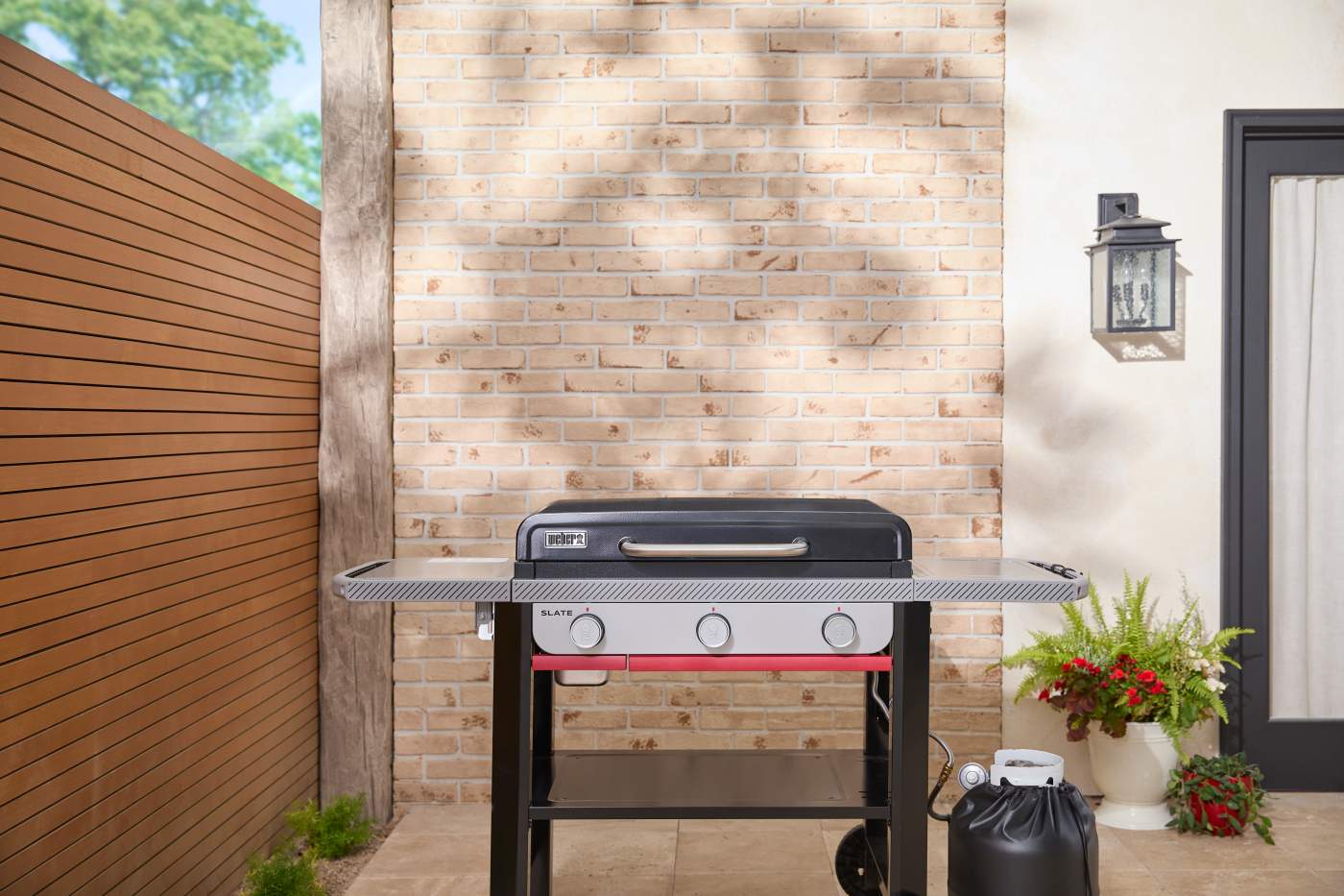 Weber Plancha Slate GPD 71 cm u domu